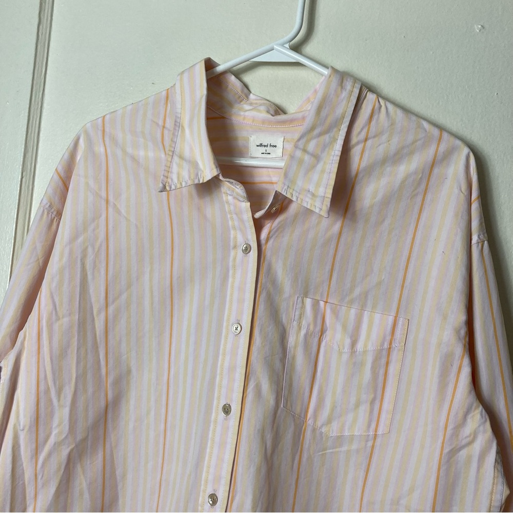 Aritzia Wilfred free barlowe relaxed button down shirt apricot S oversized NWT - Picture 3 of 9
